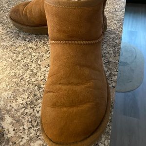 Ugg boot minis
